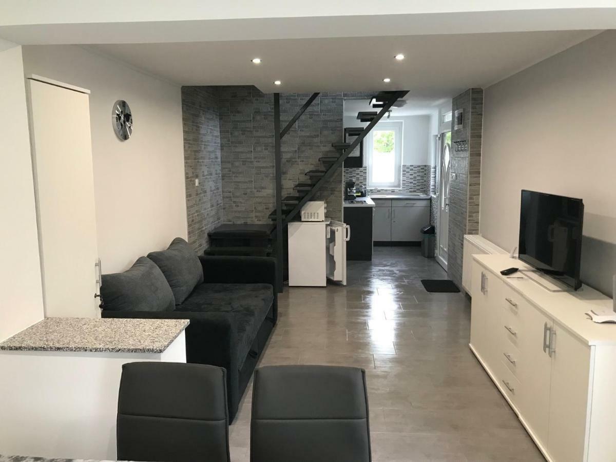 Heni Apartment Buk Ngoại thất bức ảnh
